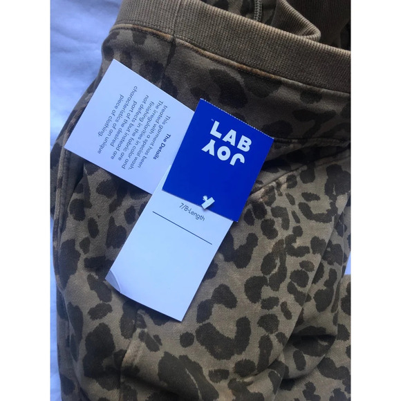 Joy Lab Women’s Jogger Pants Cheetah Print size XS - Picture 4 of 9